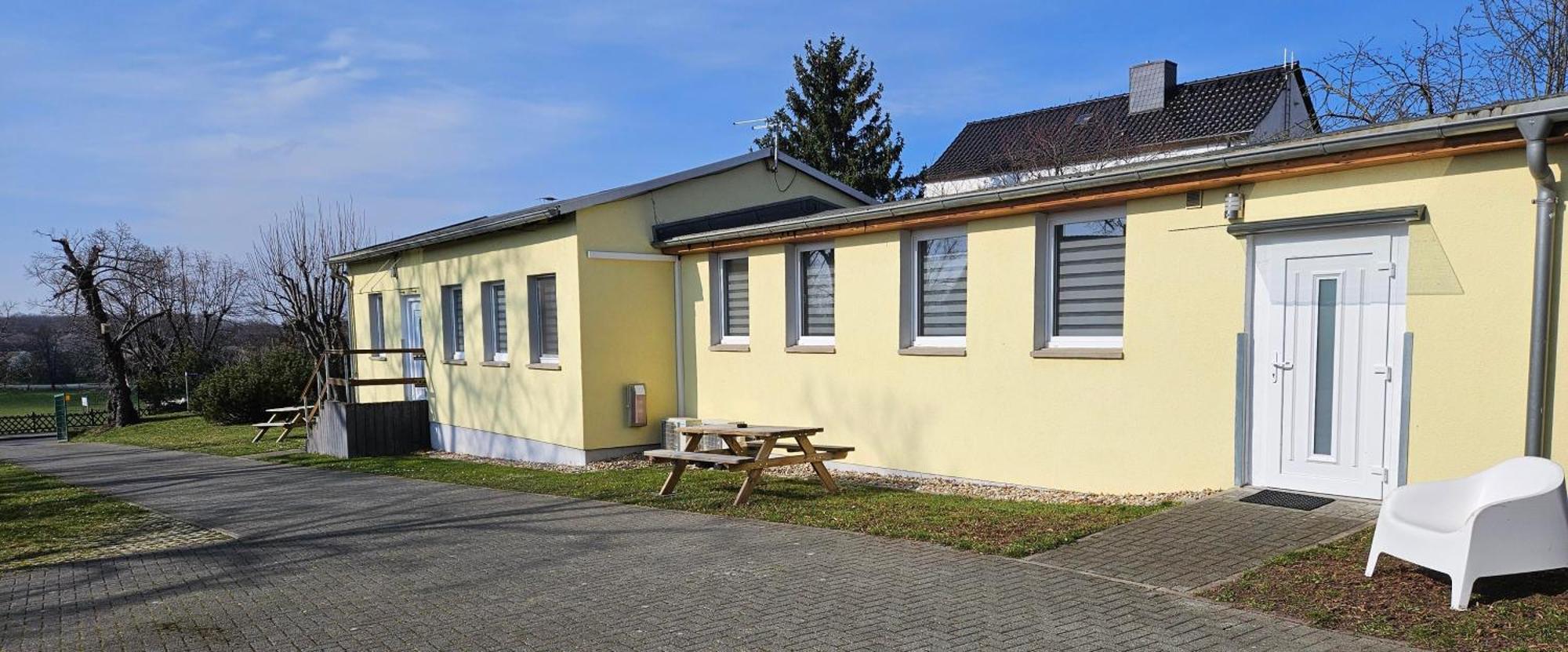 Gaestewohnung Heinrich Heine Schule Bad Dürrenberg Extérieur photo