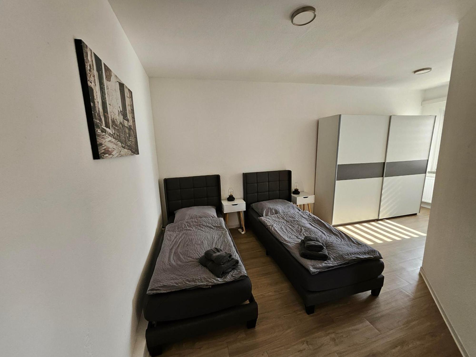 Gaestewohnung Heinrich Heine Schule Bad Dürrenberg Extérieur photo